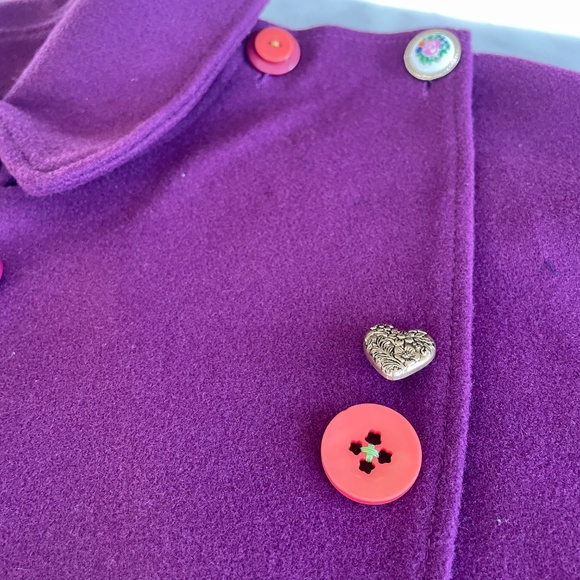 Purple Wool Blend Capelet | Vintage Button Detail | Chic Winter Layering Piece - Picture 5 of 8